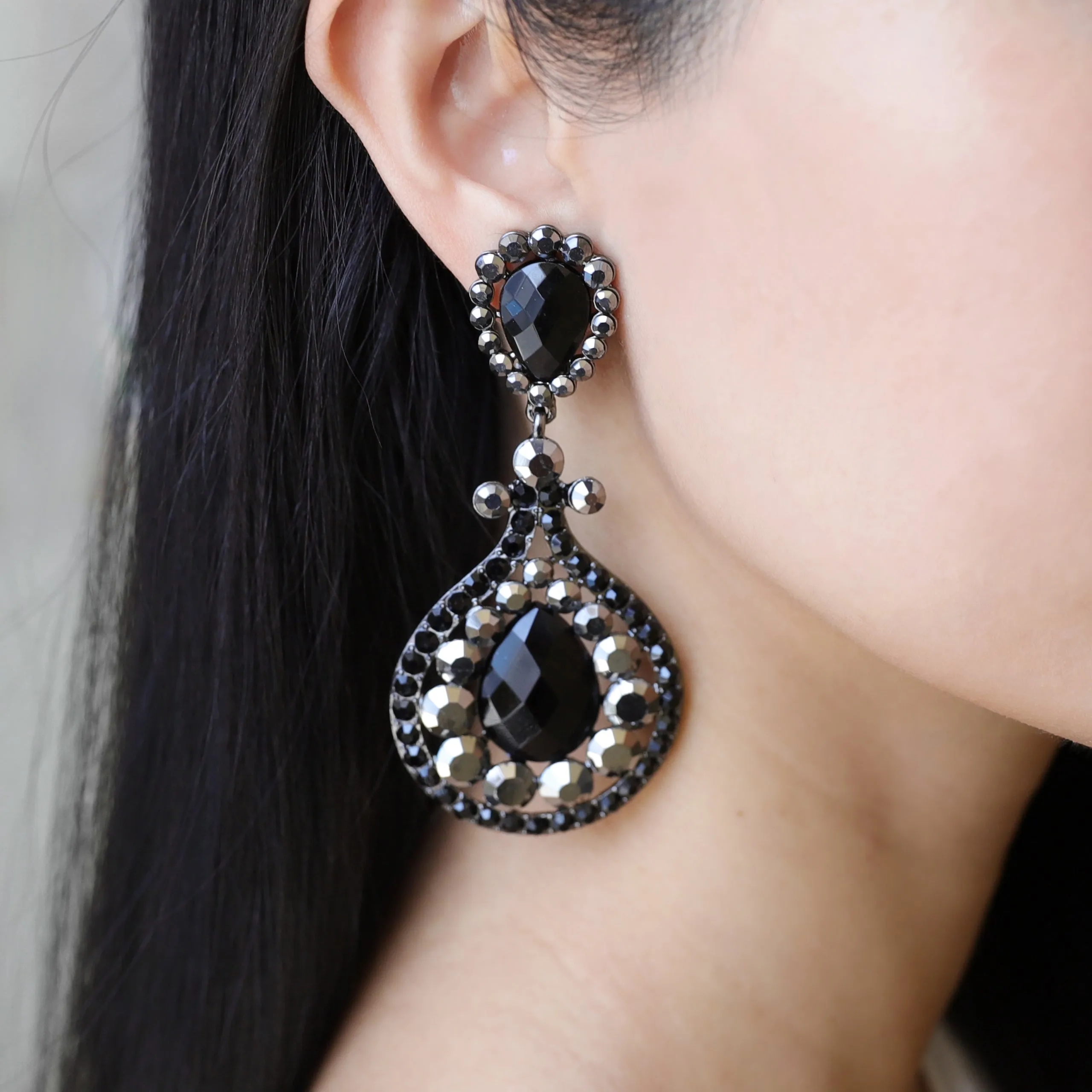 Addison Teardrop Rhinestone Clip-on Earrings