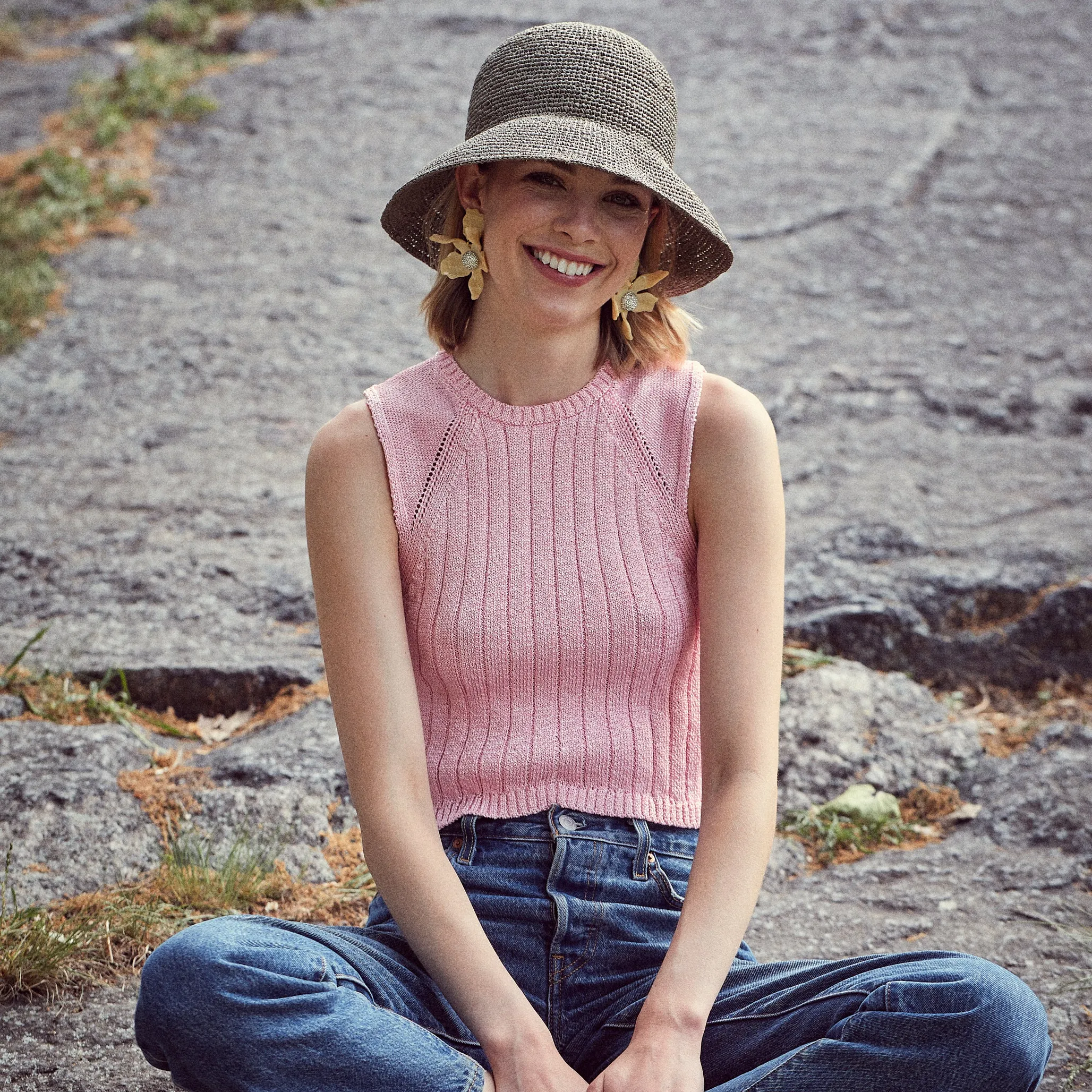 CEDAR RAFFIA BUCKET HAT