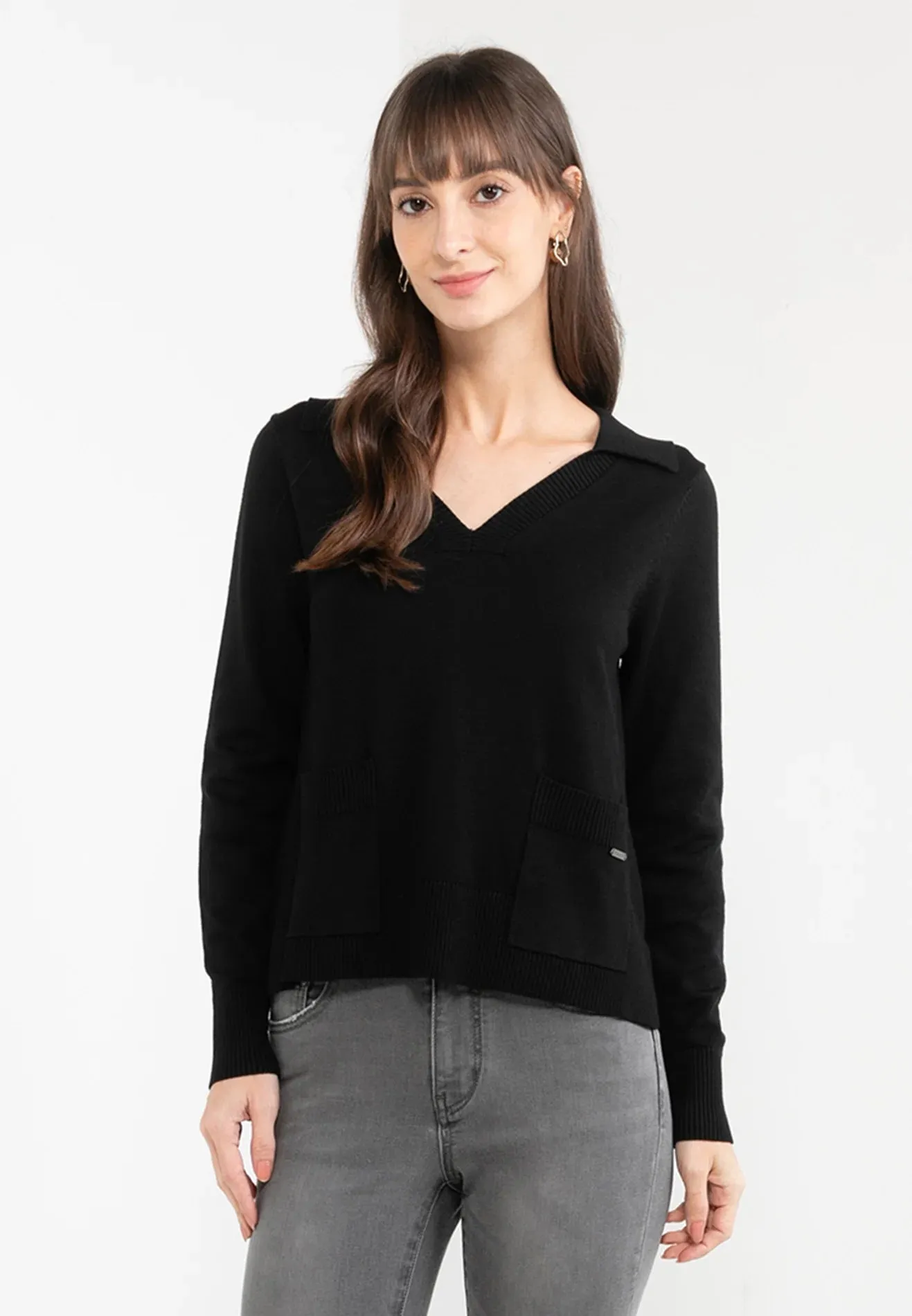 ELLE Apparel Soft Knit Long Sleeves Top With Front Pockets