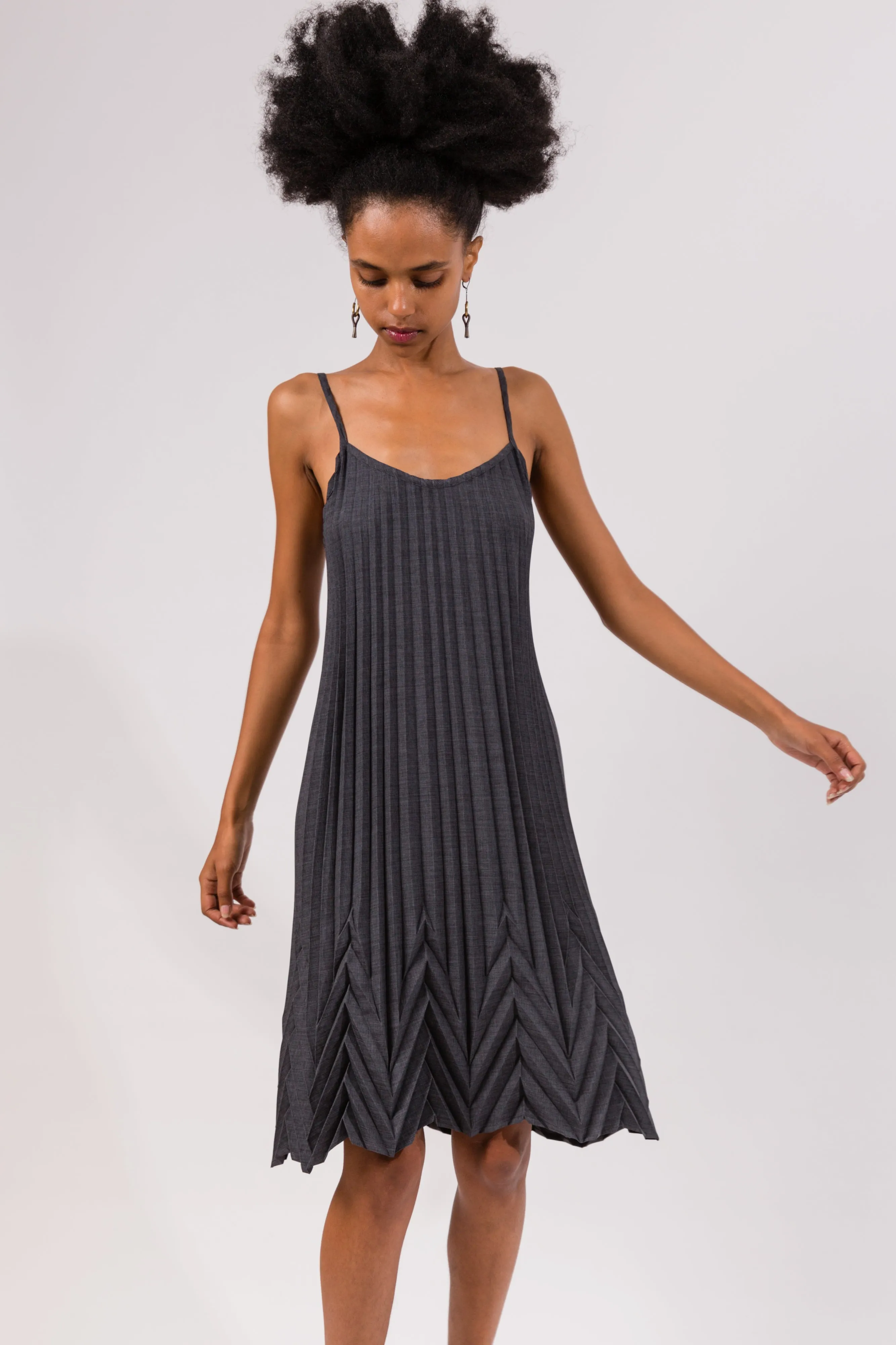 Sunburst Chevron Dress | Charcoal